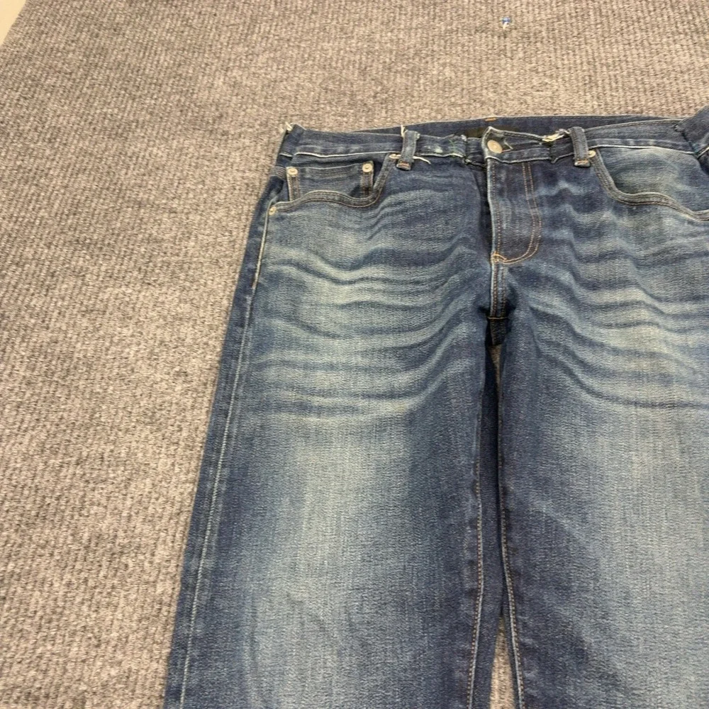 Uniqlo Jeans Mens 35x34 Blue Cotton Spandex Whiskering Casual Denim Streetwear
